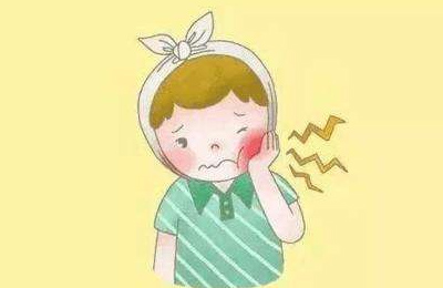 進(jìn)食、遇到冷熱刺激時產(chǎn)生疼痛